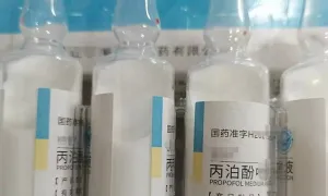 Bác sĩ bị phạt tù vì giúp bạn gái chữa mất ngủ Bác sĩ bị phạt tù vì giúp bạn gái chữa mất ngủ