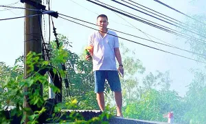8 người trong gia đình bị bắt vì ném bom xăng vào đoàn cưỡng chế 8 người trong gia đình bị bắt vì ném bom xăng vào đoàn cưỡng chế