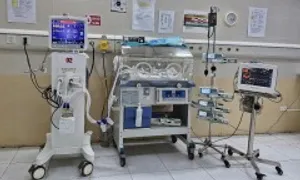 Cứu bé sinh non bị bỏ rơi toàn thân tím tái Cứu bé sinh non bị bỏ rơi toàn thân tím tái