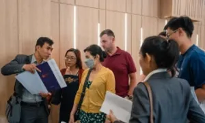 VARS: môi giới bất động sản hết cửa làm thời vụ VARS: môi giới bất động sản hết cửa làm thời vụ