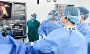 Nội soi cắt thùy phổi chữa ung thư sớm Nội soi cắt thùy phổi chữa ung thư sớm